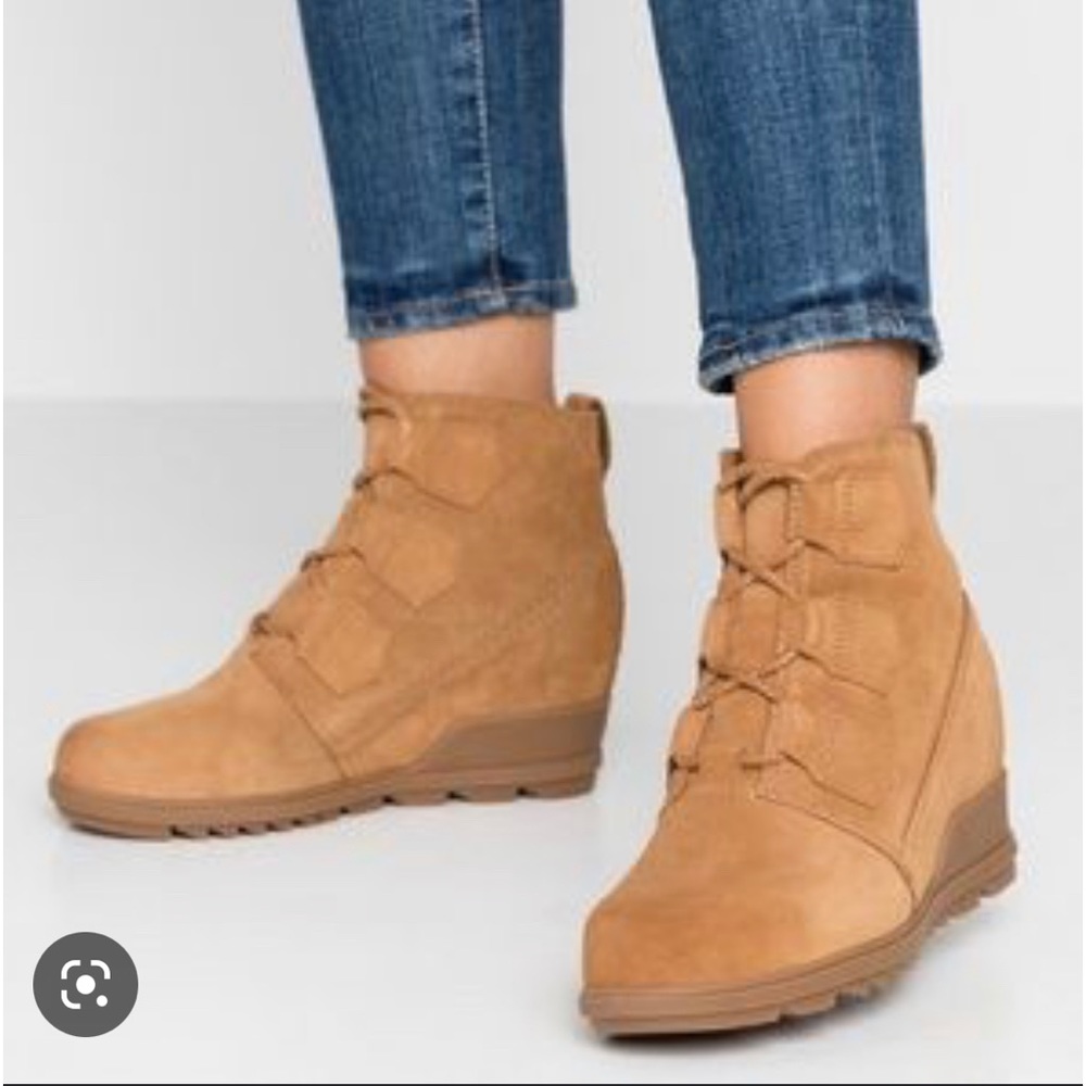 SOREL EVIE WEDGE BOOTIE SIZE 8